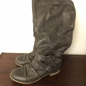 Carlos Santana boots